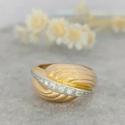 Bague en or rose et diamants