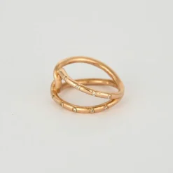 Bague en or rose et diamants