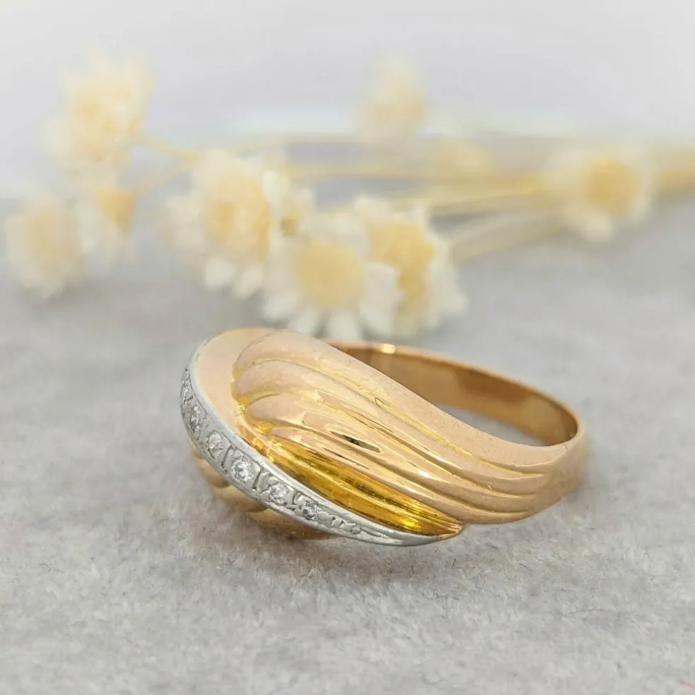 Bague en or rose et diamants