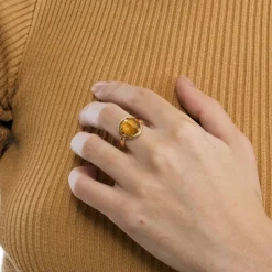 Bague en or rose et grenat spessartite