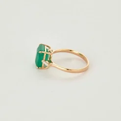 Bague en or rose et émeraude