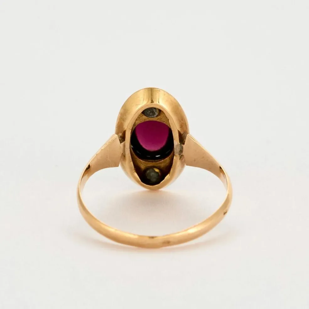 Bague en or rose et tourmaline cabochon