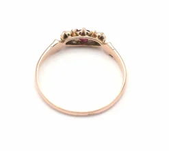 Bague en or rose rubis et demi perles