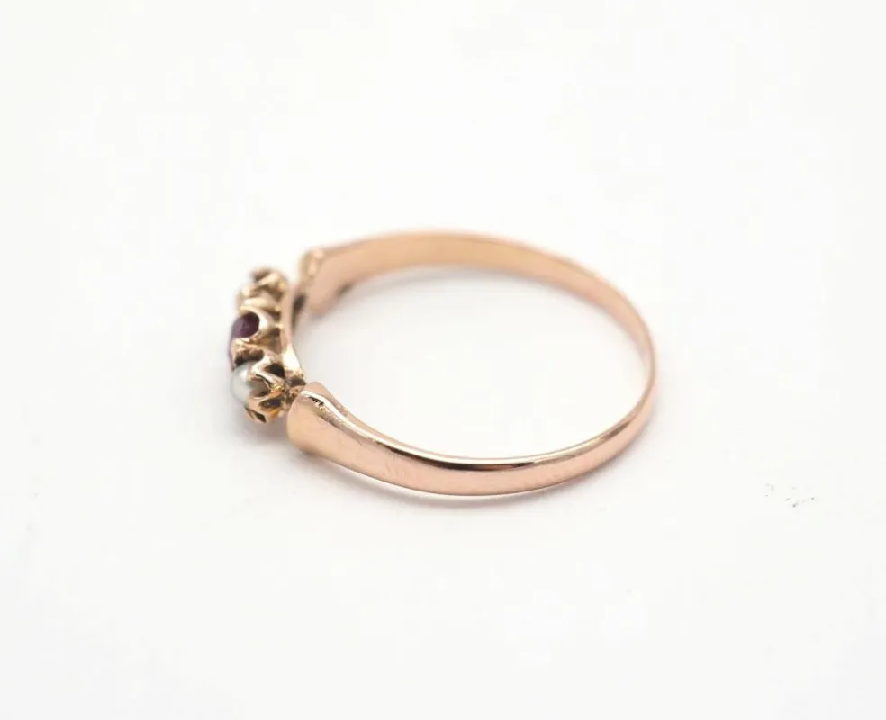 Bague en or rose rubis et demi perles