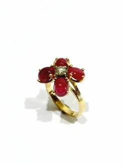 Bague en or, rubis et diamants
