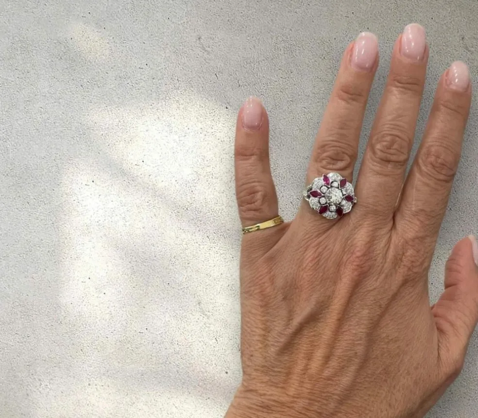Bague en or rubis et diamant de créateur