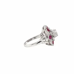 Bague en or rubis et diamant de créateur