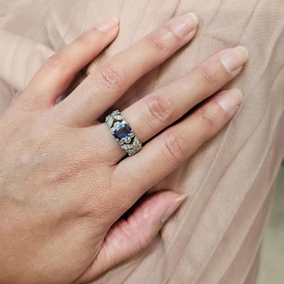 Bague en platine 850, diamants et saphir bleu naturels