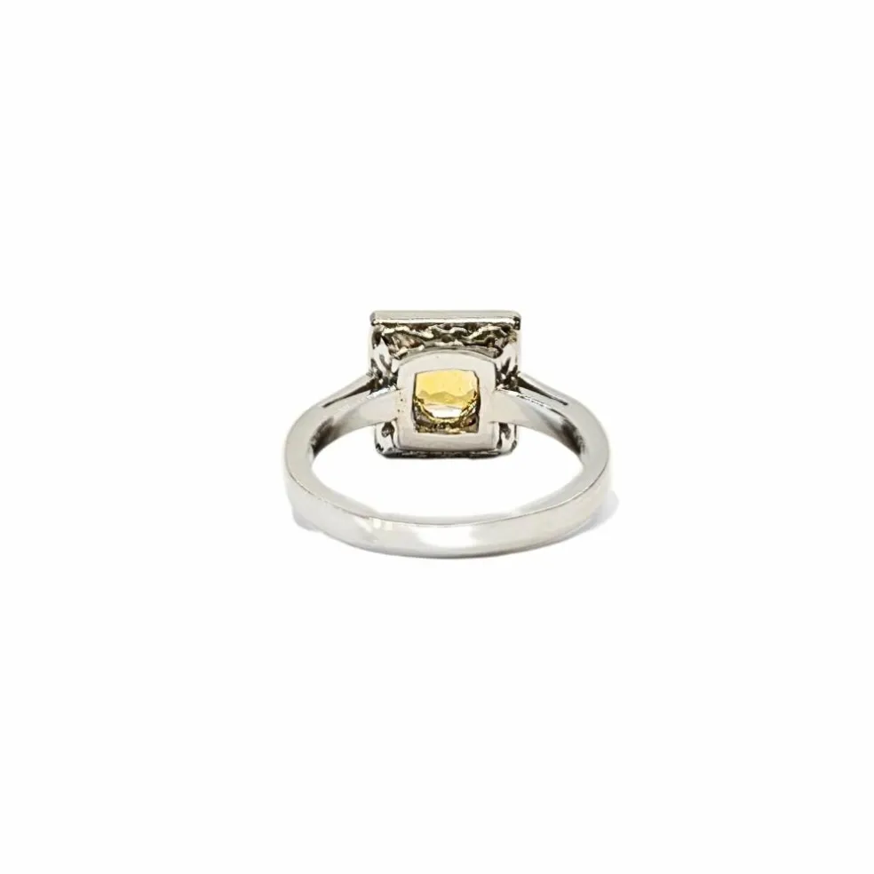 Bague en platine 850, diamants et saphir jaune naturels