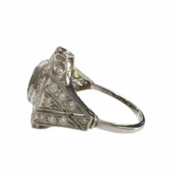 Bague en platine au design Art Déco avec diamants et saphirs