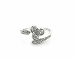 Bague en platine avec diamants