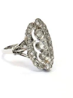 Bague en platine avec diamants