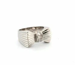 Bague en platine avec diamants