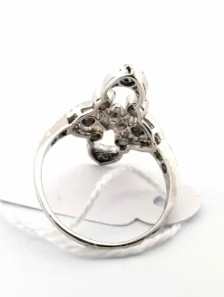 Bague en platine avec diamants