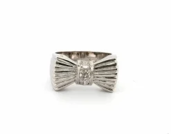 Bague en platine avec diamants