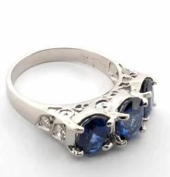 Bague en platine avec saphirs et diamants