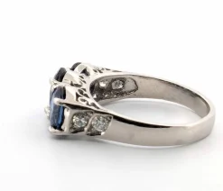 Bague en platine avec saphirs et diamants