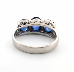 Bague en platine avec saphirs et diamants