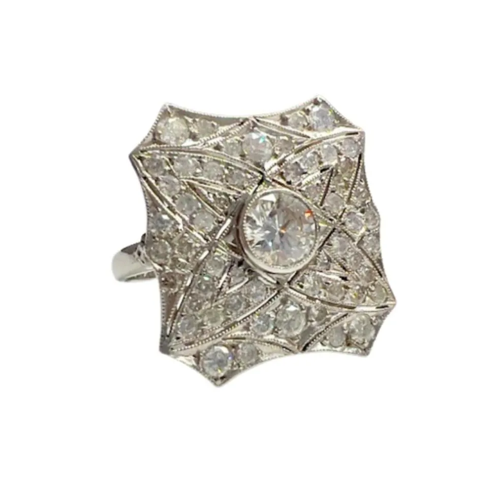 Bague en platine de style Art Déco avec diamants