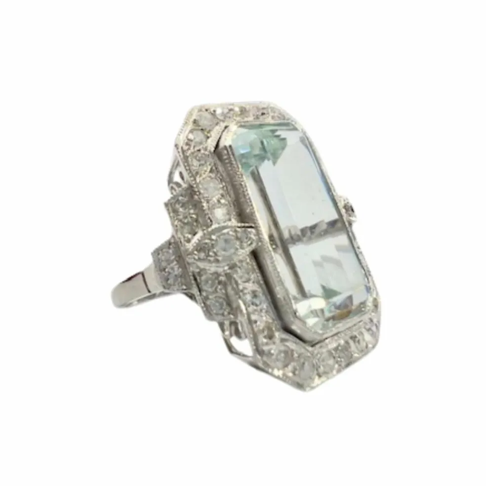 Bague en platine de style Art Déco avec aigue-marine et diamants