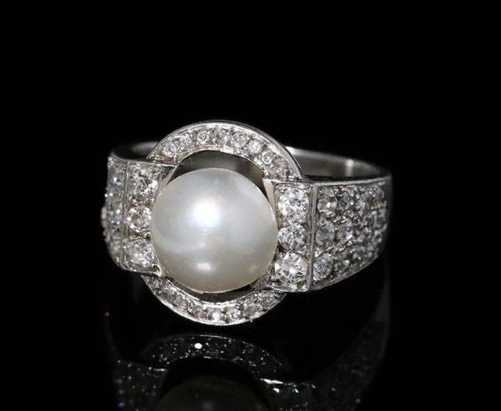 Bague en platine, diamants et perle fine Art Déco