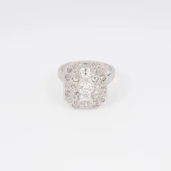 Bague en platine et diamants