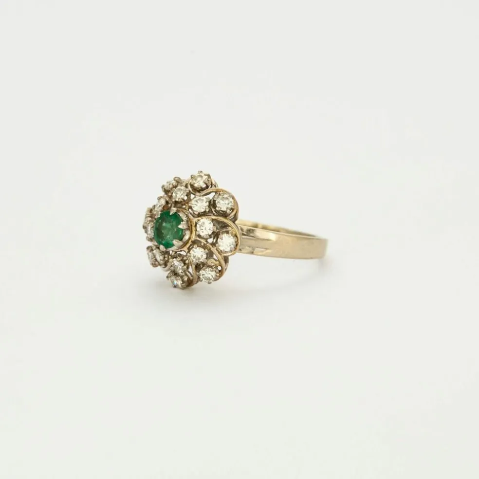 Bague en platine et or gris diamants et émeraude