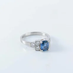 Bague en platine et saphir
