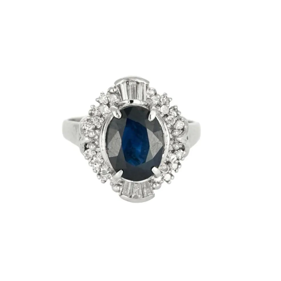 Bague en platine, saphir et diamants