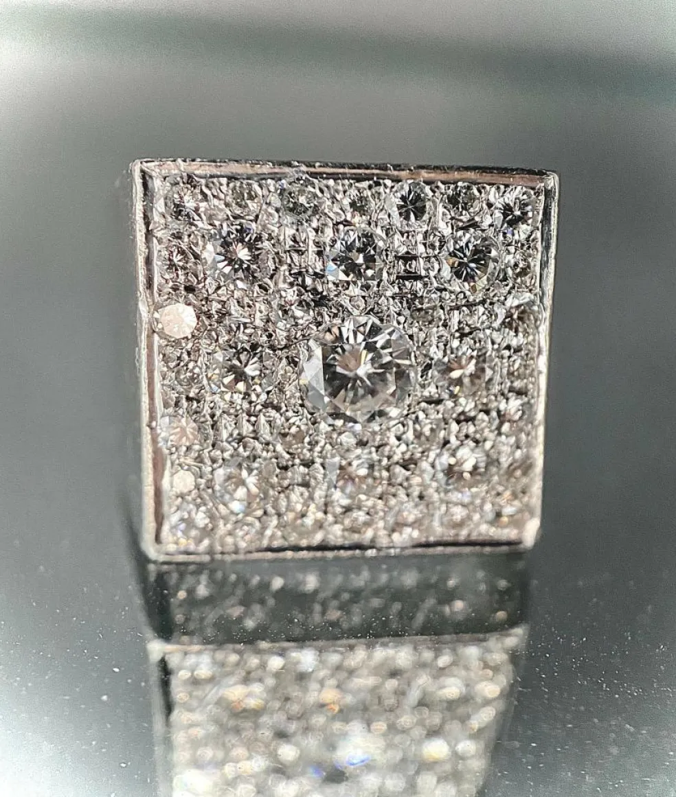 Bague en platine style chevalière
