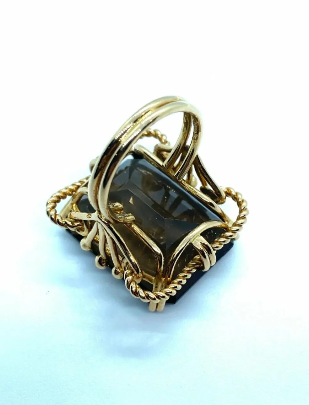 Bague en quartz morion géante, vers 1940
