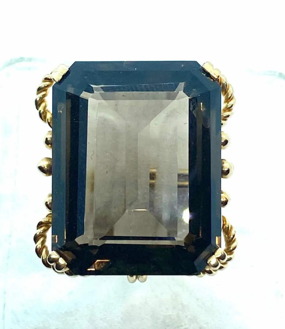 Bague en quartz morion géante, vers 1940
