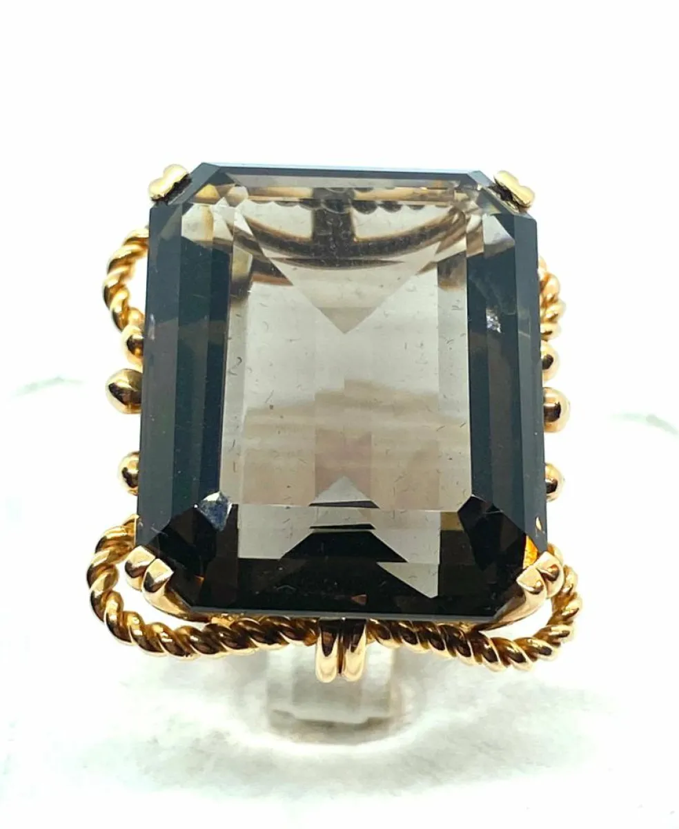 Bague en quartz morion géante, vers 1940