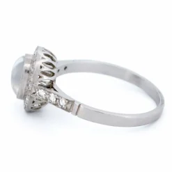 Bague entourage diamants pierre de lune platine