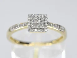 Bague entourage en or avec diamants