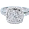 Bague entourage en or blanc avec diamants