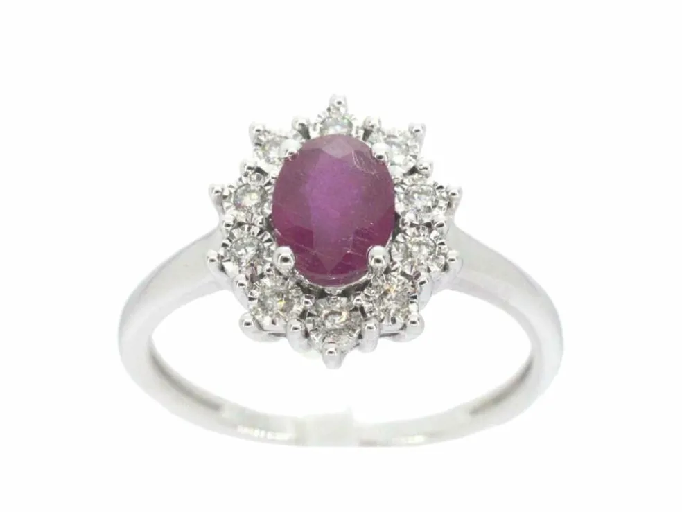 Bague entourage en or blanc avec rubis et diamants