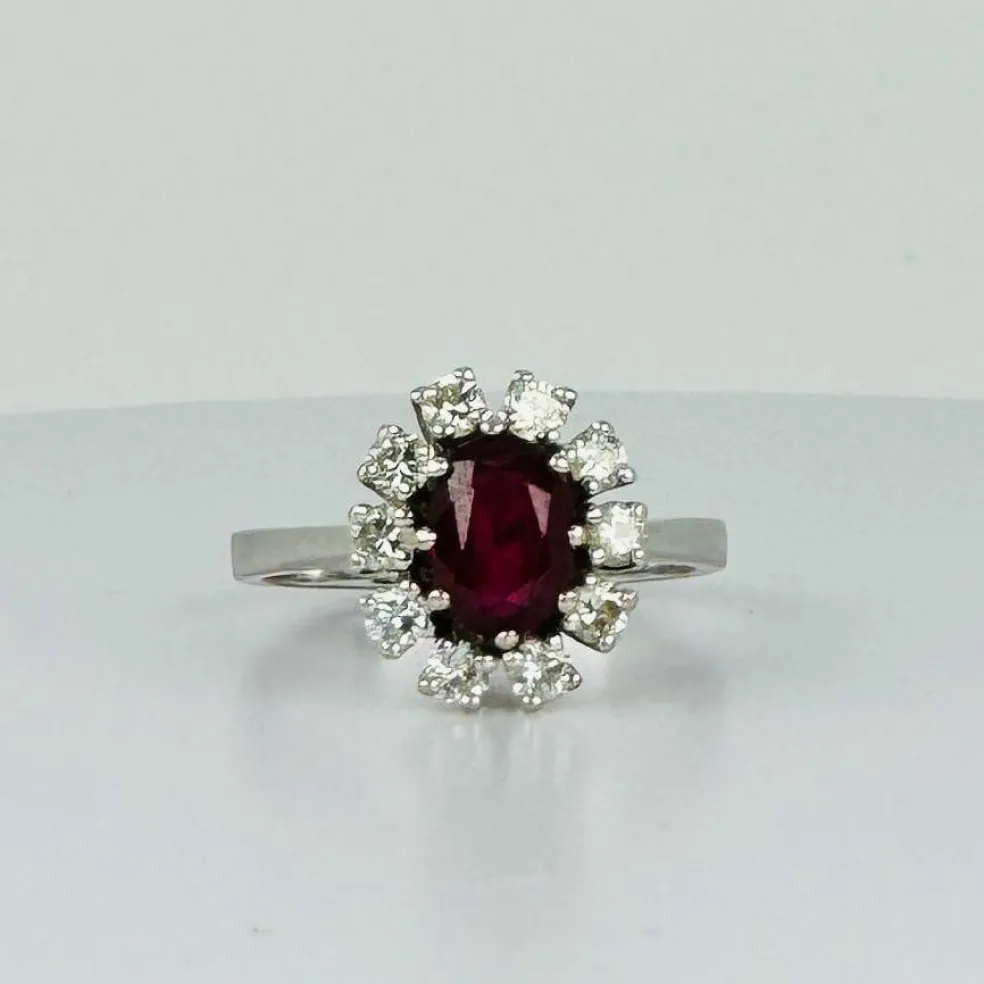 Bague entourage en or blanc 14 carats avec 10 diamants
