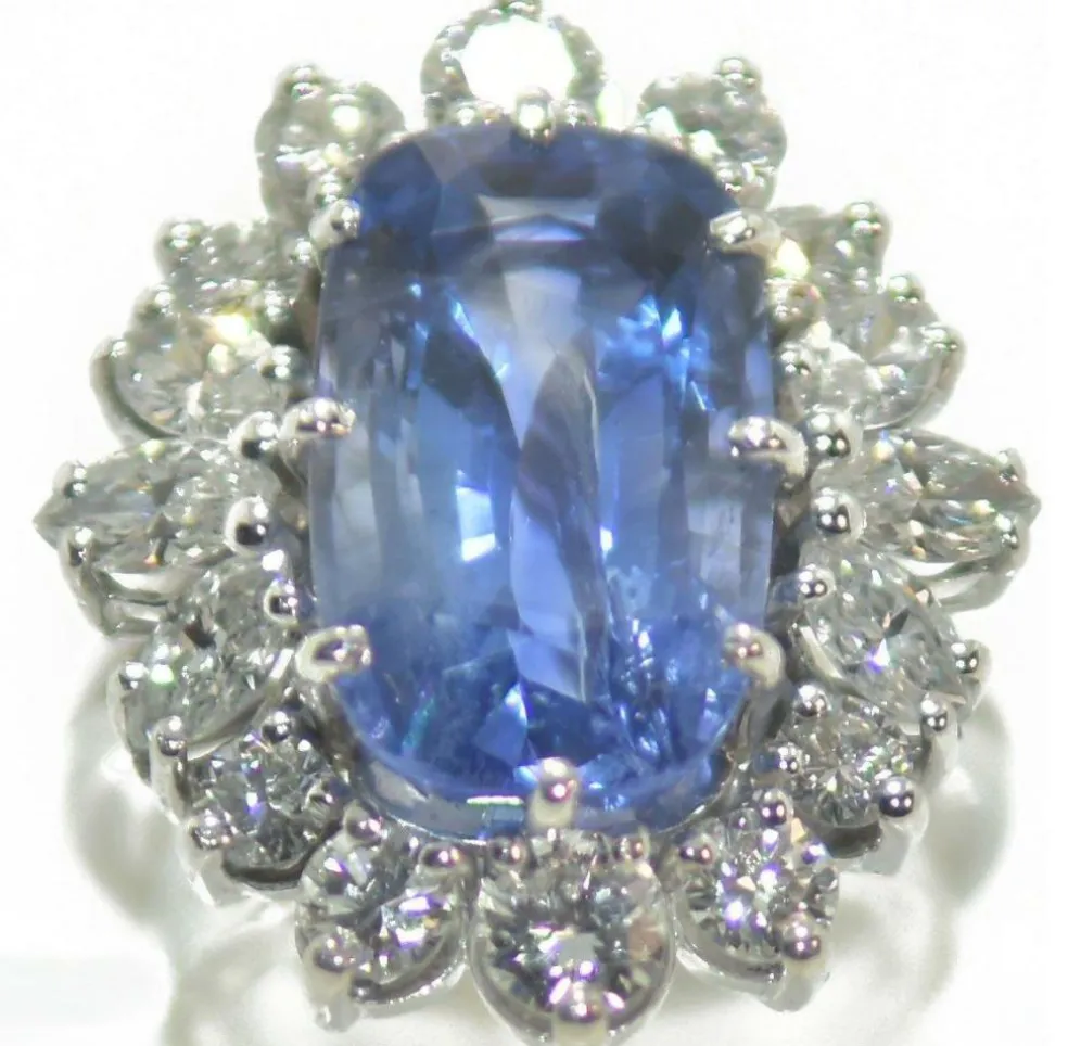 Bague entourage saphir naturel et diamant