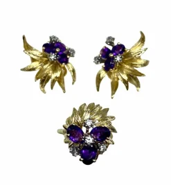 Bague et boucles d’oreilles en or 18 carats, améthystes et diamants