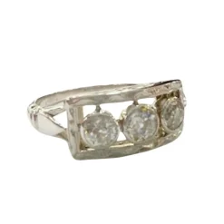 Bague et boucles d'oreilles en or 18 carats serties de diamants anciens