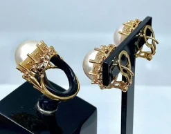 Bague et boucles d’oreilles or jaune et perles mabé