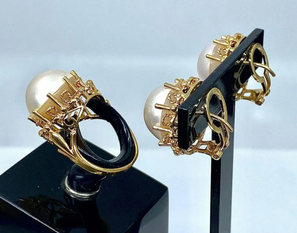 Bague et boucles d’oreilles or jaune et perles mabé
