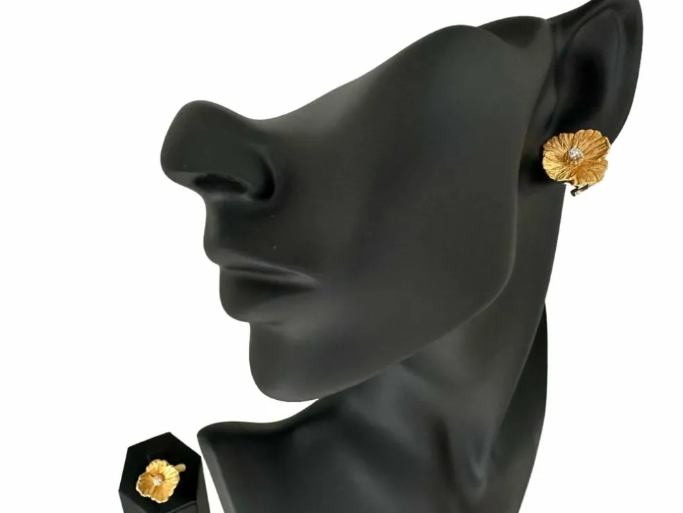 Bague et boucles d'oreilles fleur design en or jaune avec diamants
