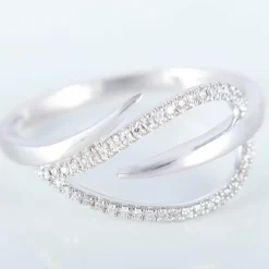 Bague Feuille or blanc et diamant