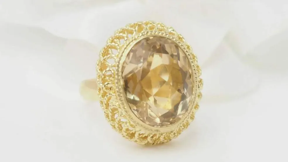 Bague filigranée or jaune et citrine facettée