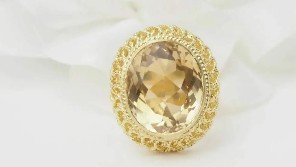 Bague filigranée or jaune et citrine facettée