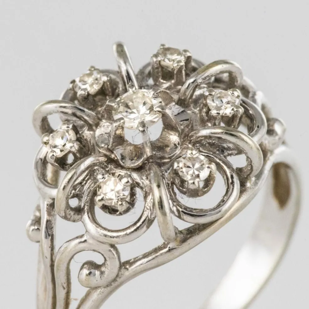 Bague fils d'or blanc et diamants