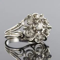 Bague fils d'or blanc et diamants