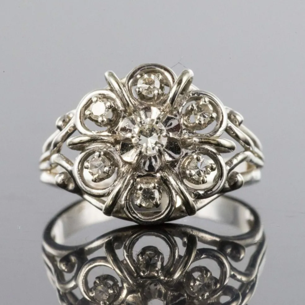 Bague fils d'or blanc et diamants